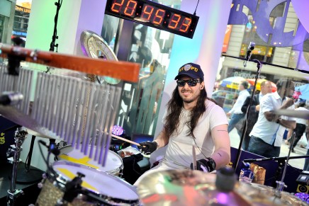 Andrew WK da record del mondo
