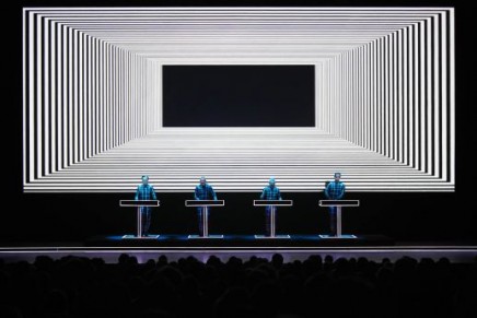 È online lo streaming integrale del documentario “Kraftwerk: Pop Art”