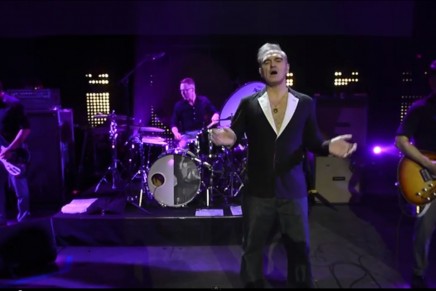 Morrissey: il video di Kiss Me a Lot.