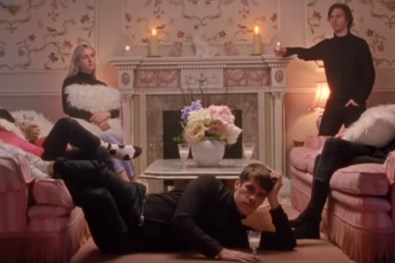 Porches: ecco il video di “Be Apart”