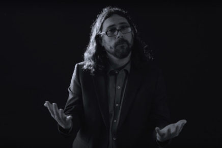 Future Islands: guarda il lyric video di “Cave”