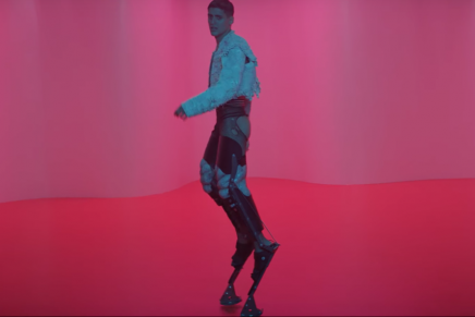 Arca: ecco il video di “Reverie”