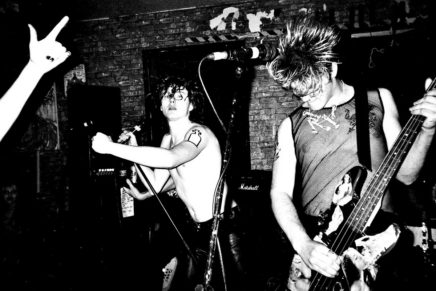 The Cavemen + The Gentlemens Sabato 4 Marzo live al Bronson