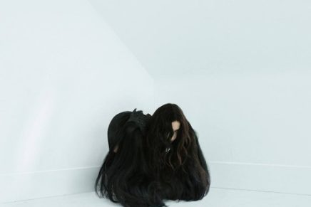 Chelsea Wolfe: ascolta “Vex”