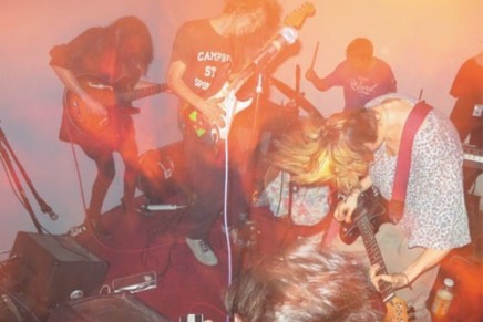 DIIV: ad Aprile in Italia