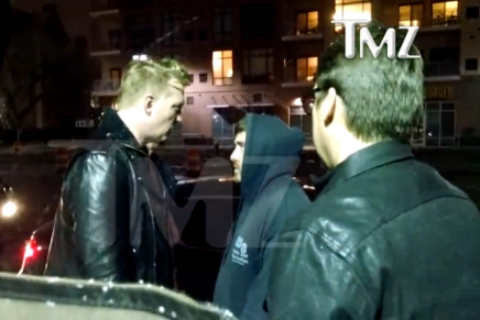 Josh Homme e il Cacciatore di Autografi
