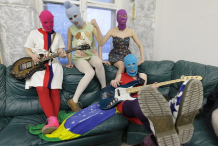 Tremate, tremate, le Pussy Riot son tornate!